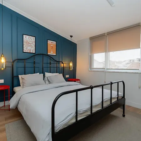 Family 4 Bedrooms House Stylish & New Holiday home *