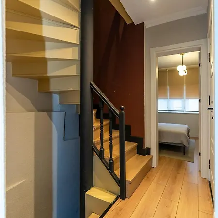 Family 4 Bedrooms House Stylish & New