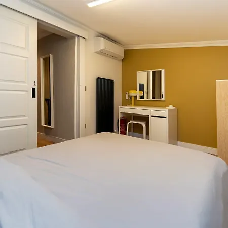 Family 4 Bedrooms House Stylish & New Holiday home