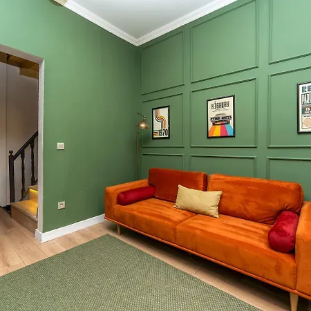 Family 4 Bedrooms House Stylish & New